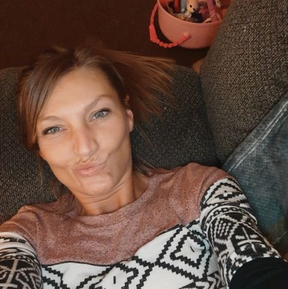 Meet your Posher, Reni